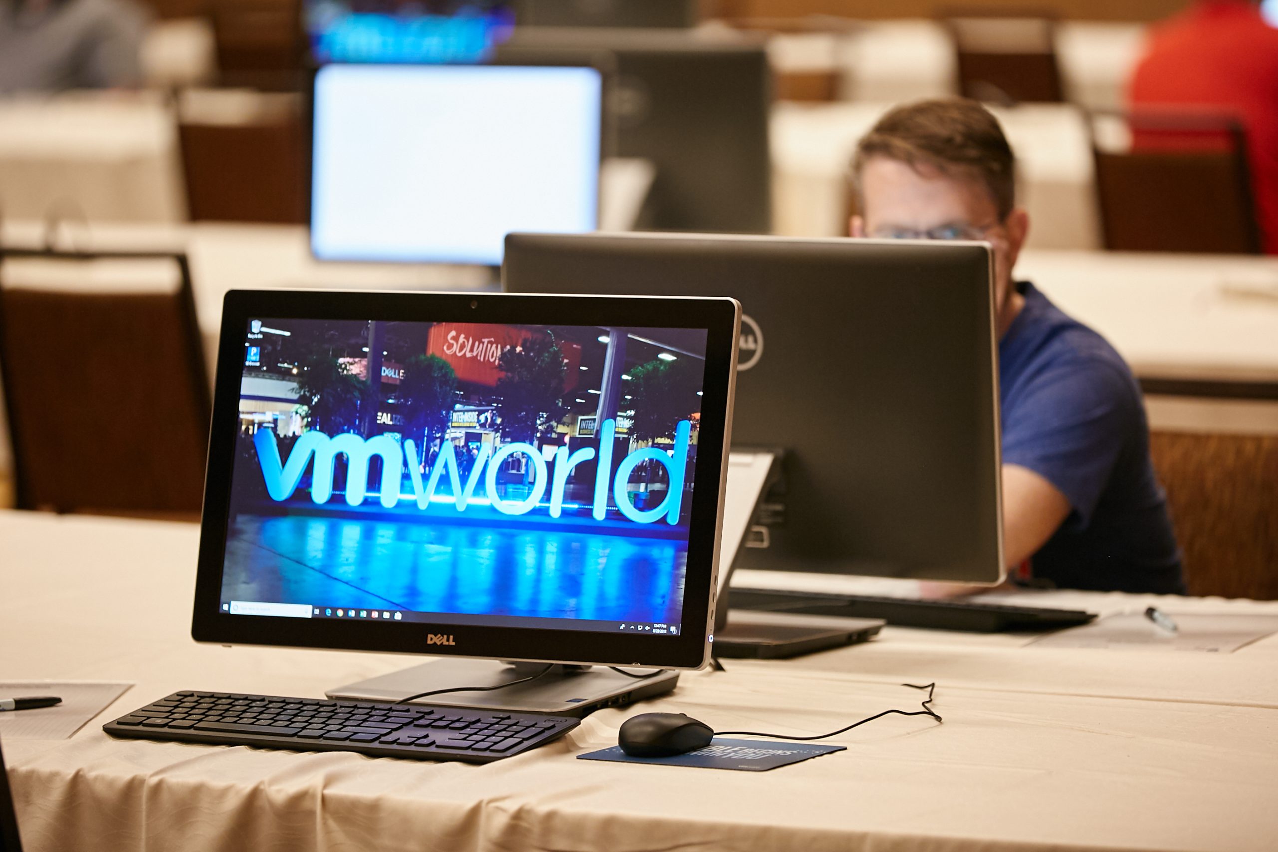 VMworld Monitor Desktop