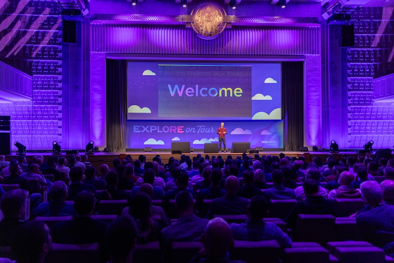 Explore on Tour in Paris Branded Interior Plenary Session Speaker, Joe Baguley, with Welcome Screen