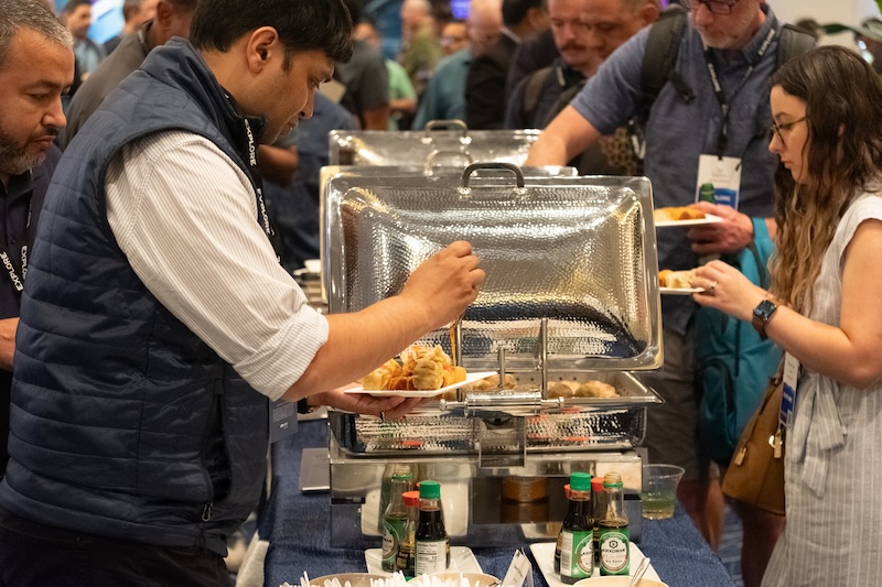 F&B at the Welcome Reception at VMware Explore