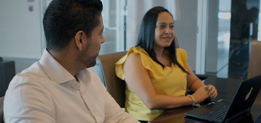 Bancolombia staff discuss benefits of VMware SD-WAN.
